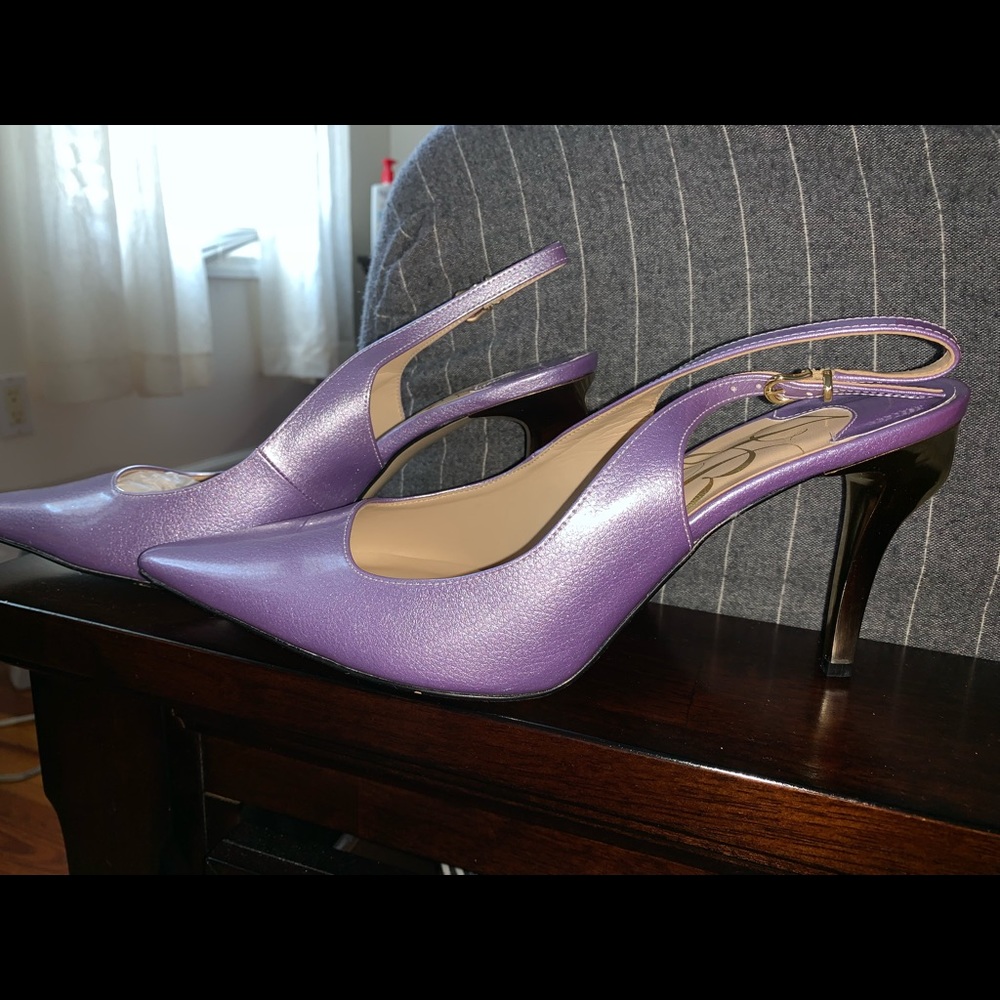 Purple heels with gold heel